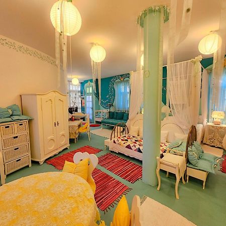 德布勒森 Feher Tulipan Apartman酒店 外观 照片