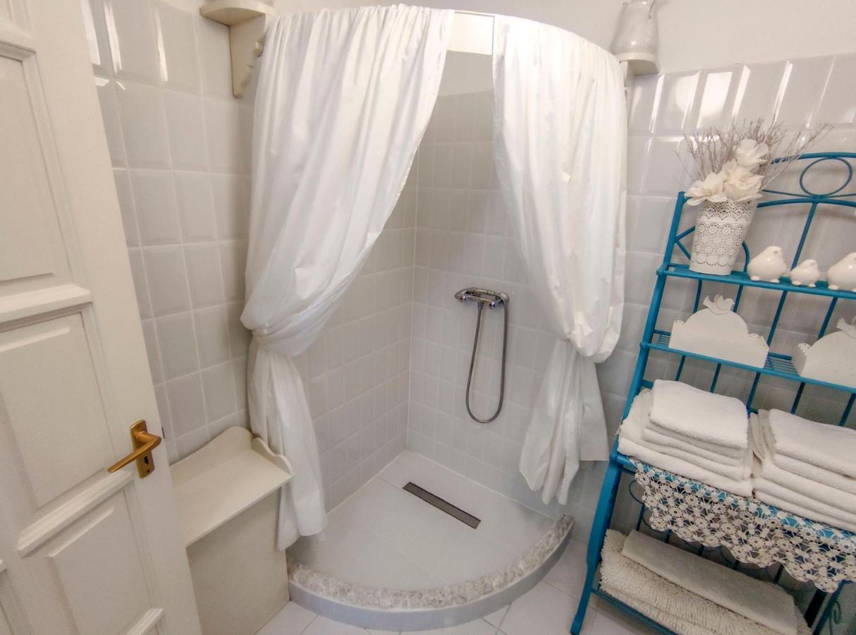 德布勒森 Feher Tulipan Apartman酒店 外观 照片