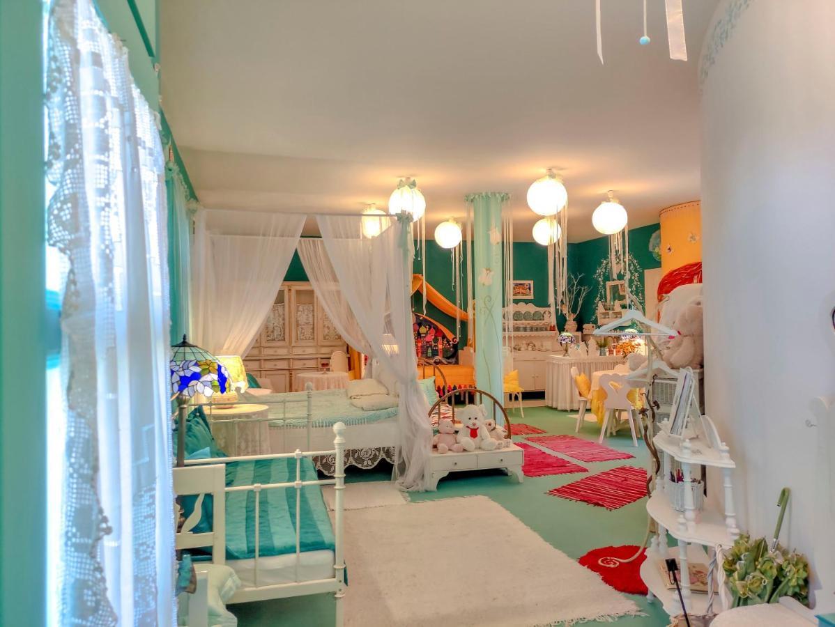 德布勒森 Feher Tulipan Apartman酒店 外观 照片