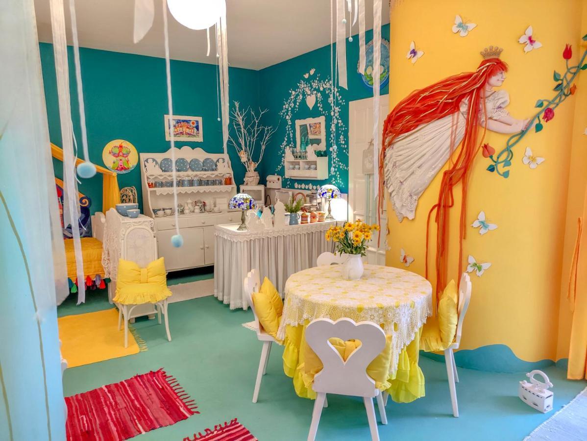 德布勒森 Feher Tulipan Apartman酒店 外观 照片