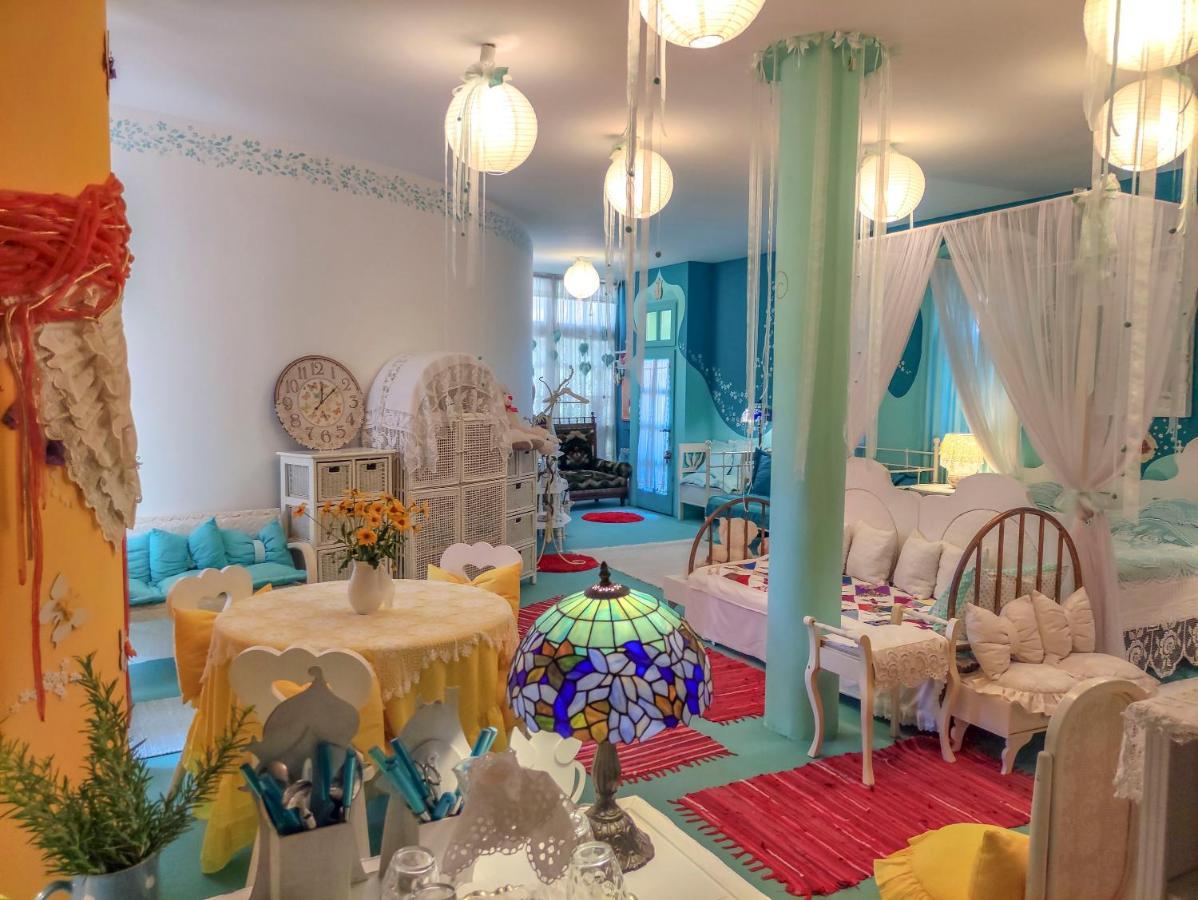 德布勒森 Feher Tulipan Apartman酒店 外观 照片
