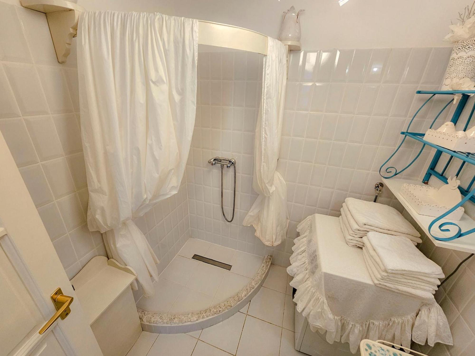 德布勒森 Feher Tulipan Apartman酒店 外观 照片
