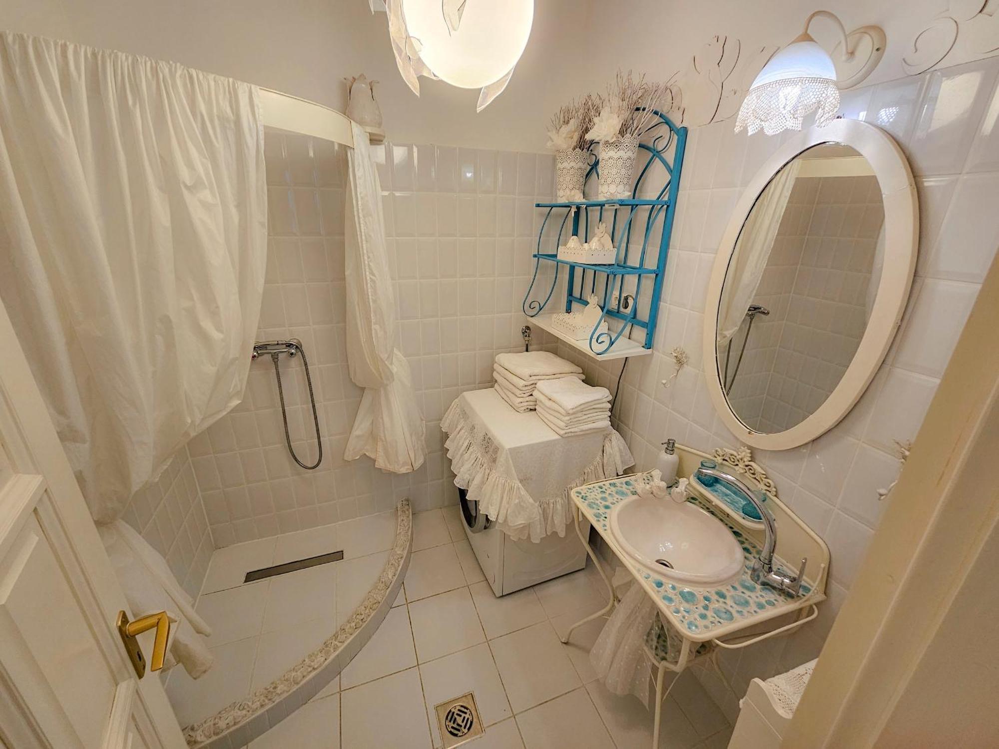 德布勒森 Feher Tulipan Apartman酒店 外观 照片
