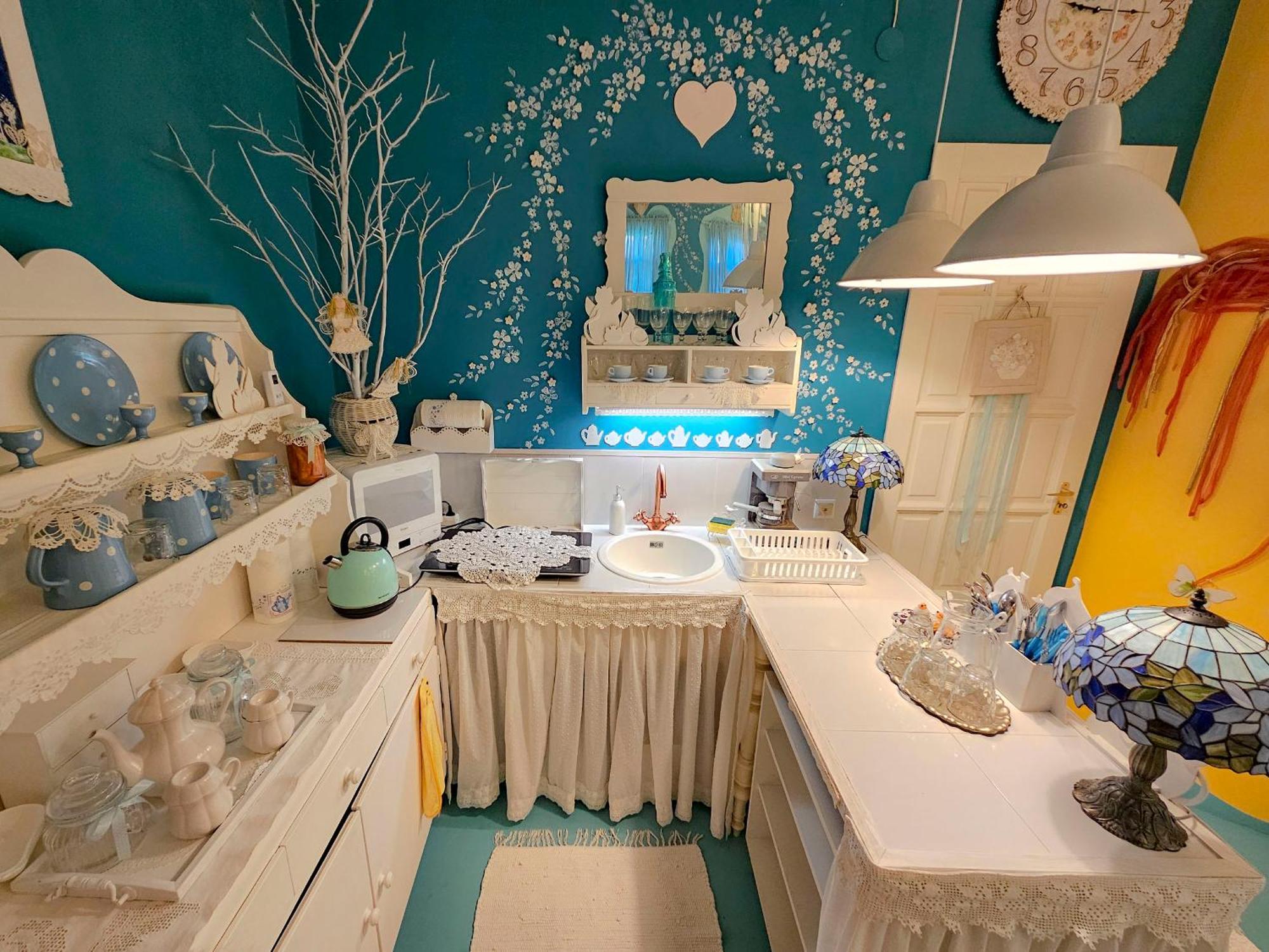 德布勒森 Feher Tulipan Apartman酒店 外观 照片